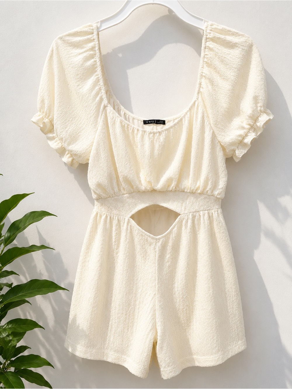 Very J Cream Short Puff Sleeve Scoop-Neck Tunic